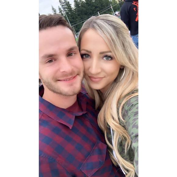 Meet your Posher, Candace - Picture 1 of 1